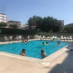 Efsane Hotel